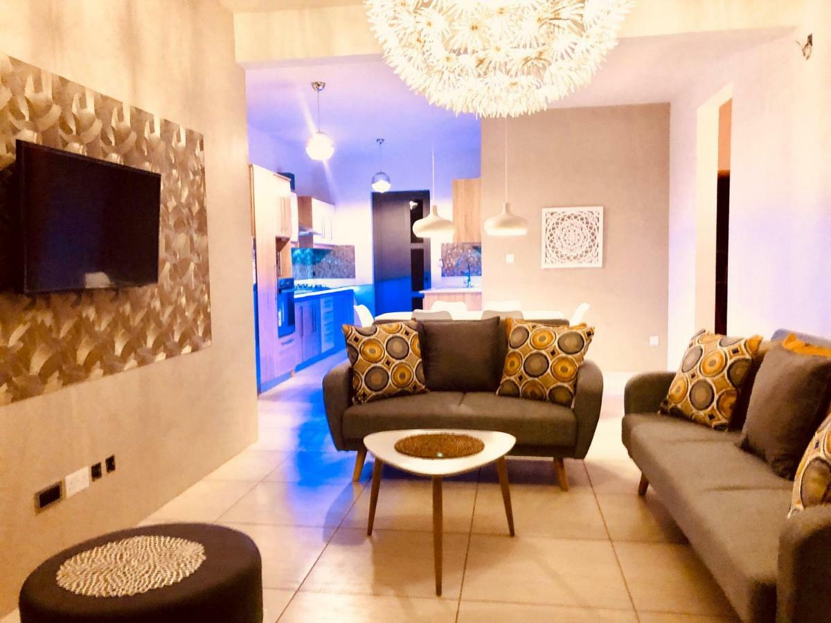 Luxury Westwood Apartment+Pool Flic-en-Flacq Exteriör bild